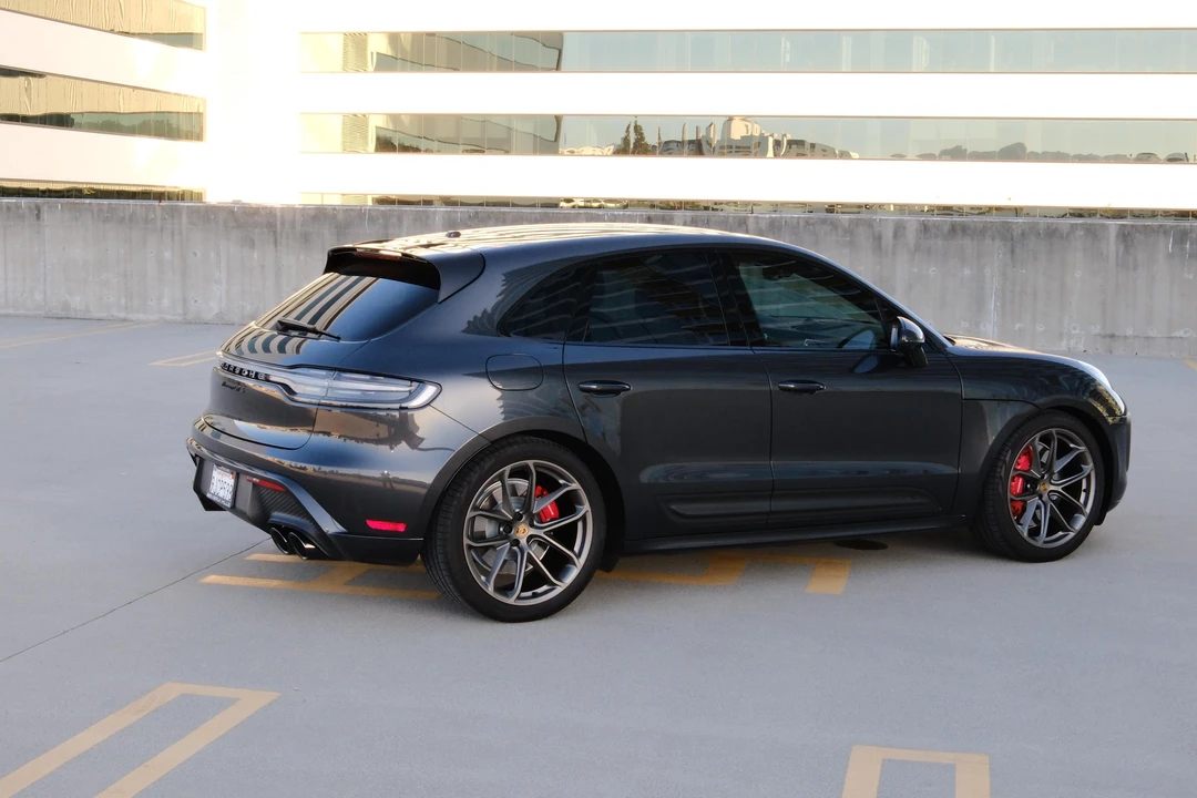 2022 Porsche Macan GTS - Image 18 of 31
