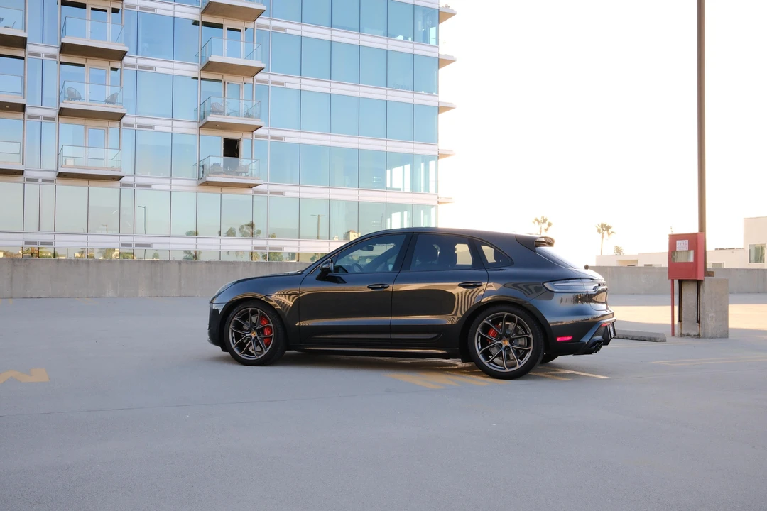2022 Porsche Macan GTS - Image 13 of 31