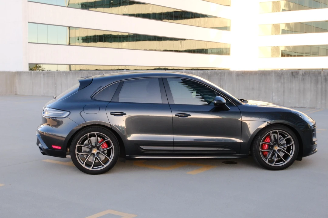 2022 Porsche Macan GTS - Image 19 of 31