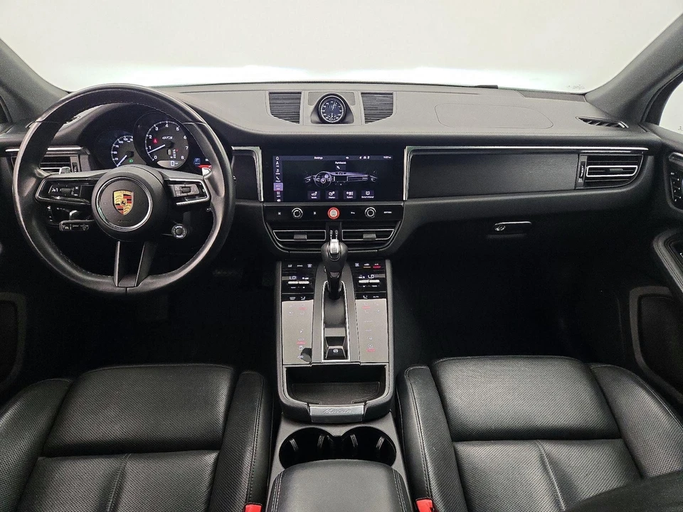 2022 Porsche Macan GTS - Image 10 of 27