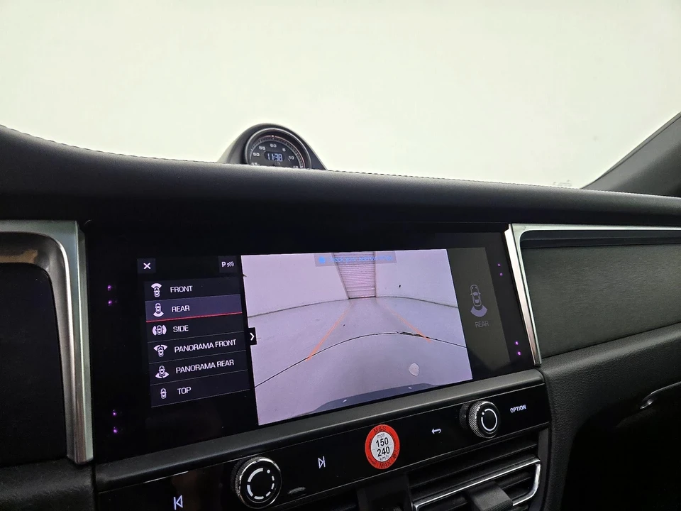 2022 Porsche Macan GTS - Image 16 of 27