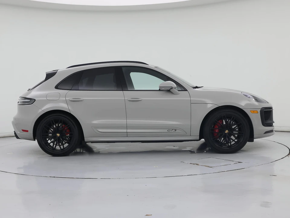 2022 Porsche Macan GTS - Image 8 of 27