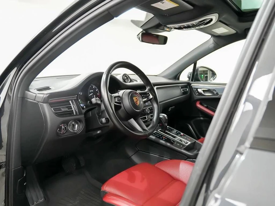 2022 Porsche Macan GTS - Image 4 of 5