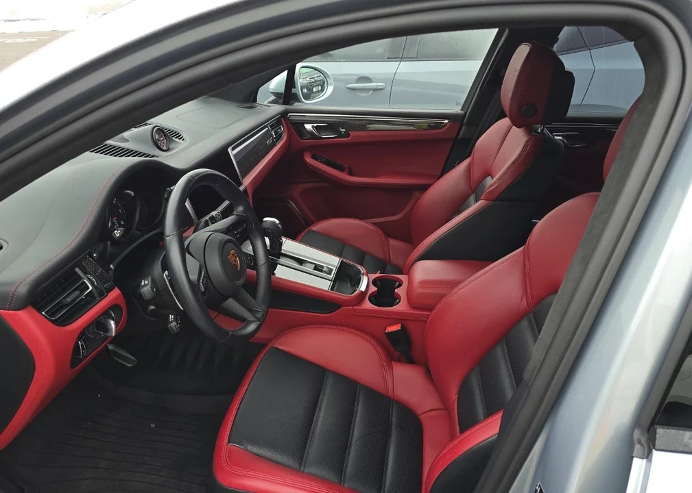2022 Porsche Macan GTS - Image 4 of 6