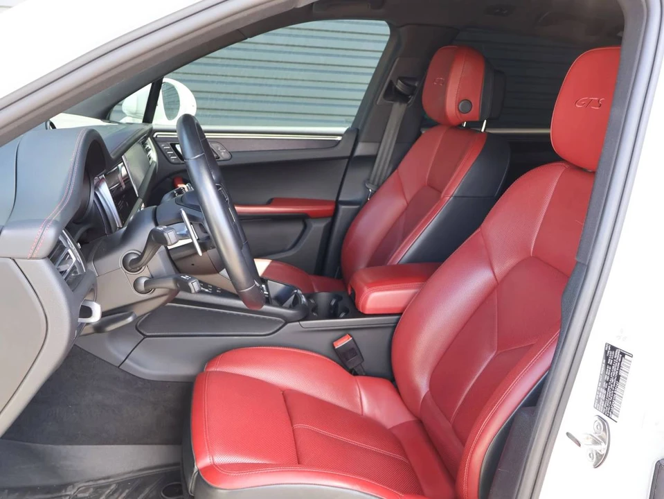 2022 Porsche Macan GTS - Image 5 of 5