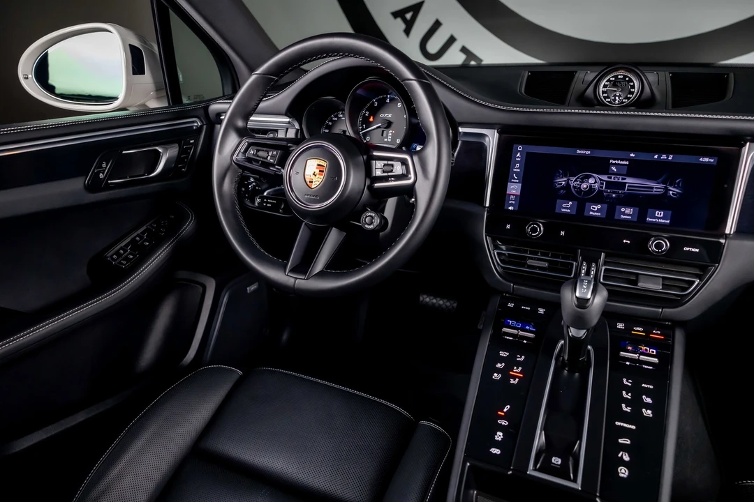 2022 Porsche Macan GTS - Image 7 of 12