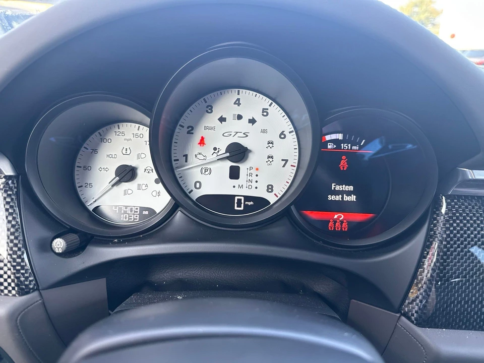 2022 Porsche Macan GTS - Image 9 of 10