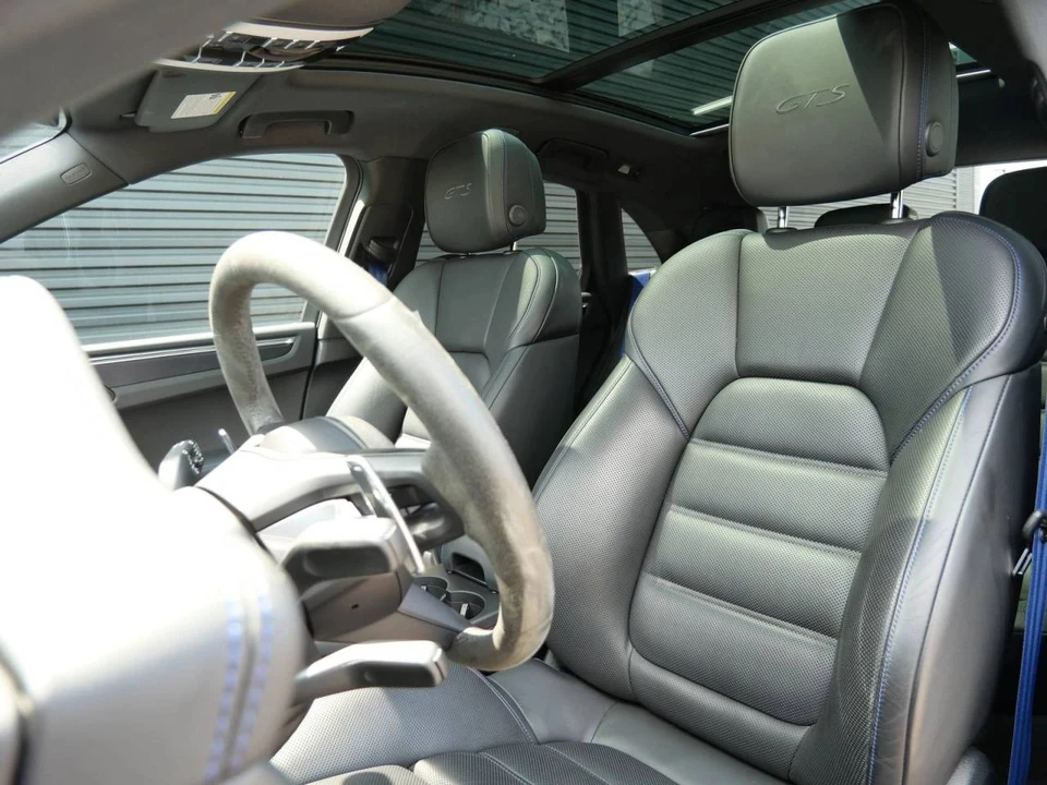 2022 Porsche Macan GTS - Image 5 of 5