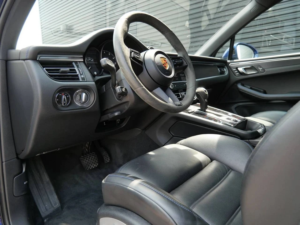 2022 Porsche Macan GTS - Image 4 of 5
