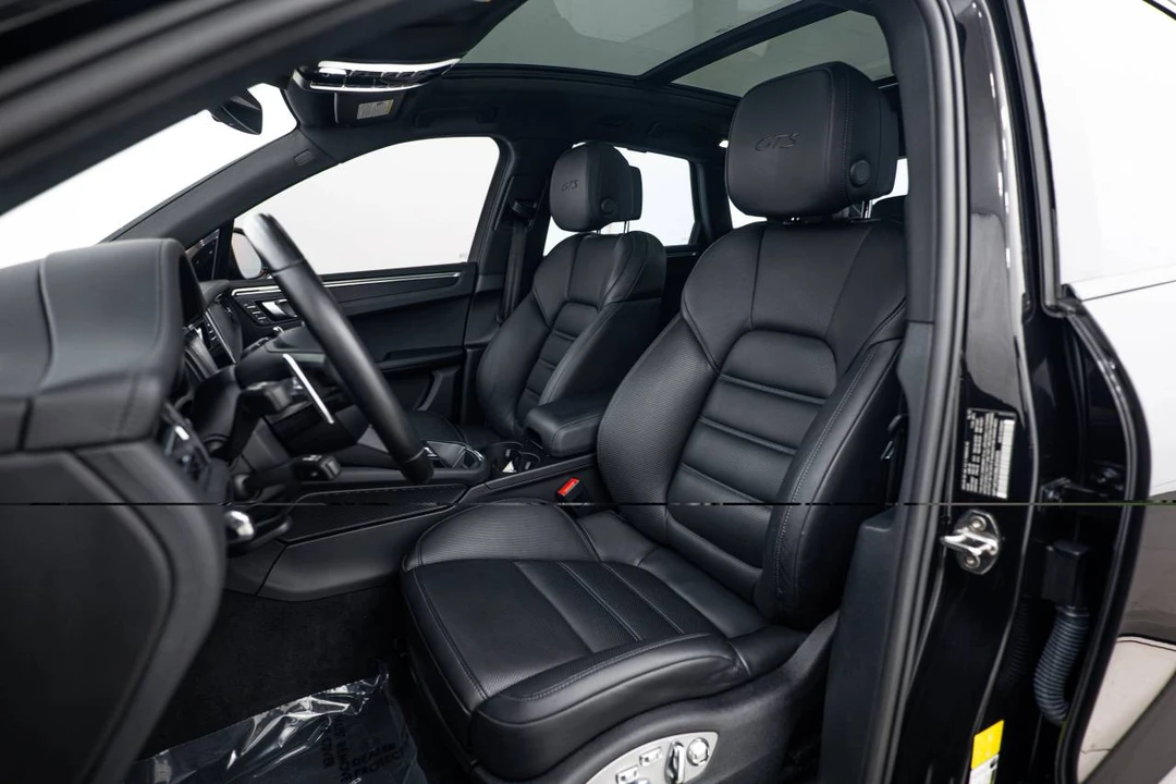 2022 Porsche Macan GTS - Image 5 of 5