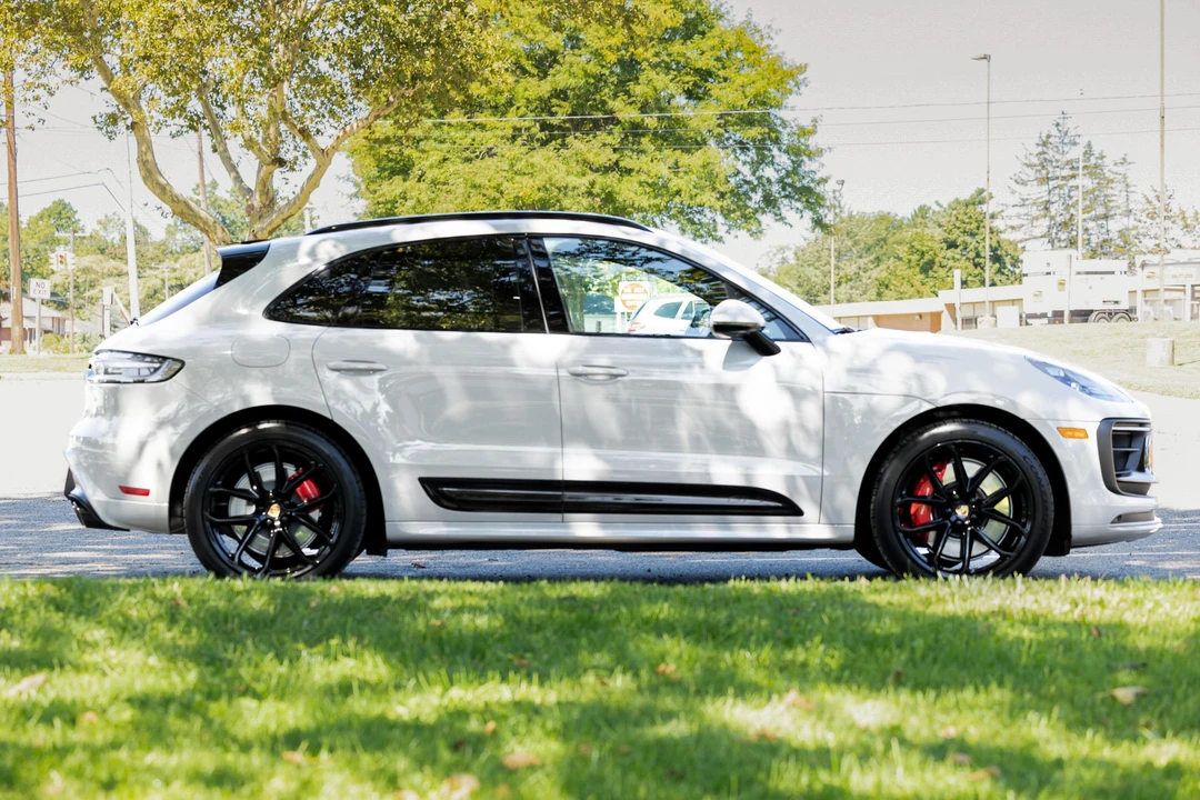 2022 Porsche Macan GTS - Image 3 of 31