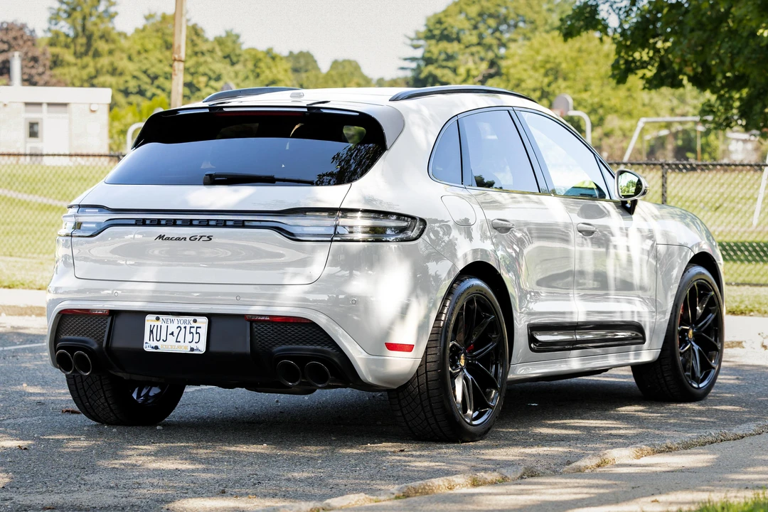 2022 Porsche Macan GTS - Image 9 of 31