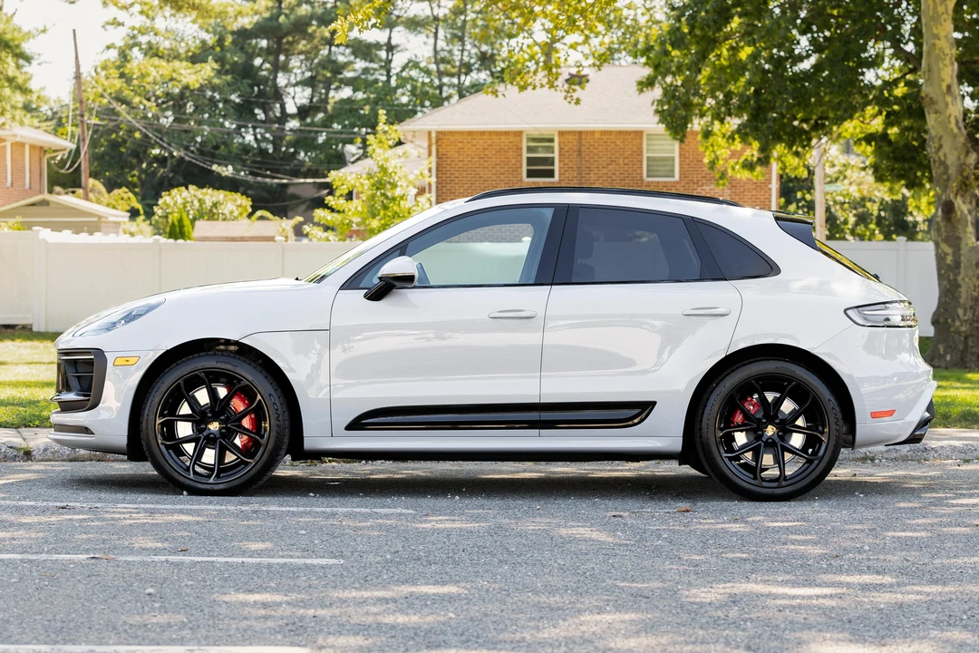 2022 Porsche Macan GTS - Image 7 of 31