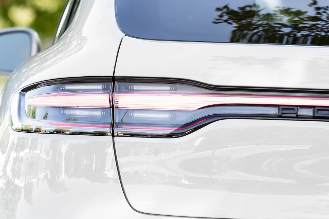 2022 Porsche Macan GTS - Image 12 of 31