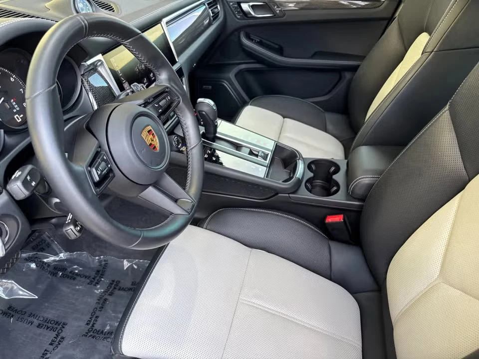 2022 Porsche Macan GTS - Image 15 of 20