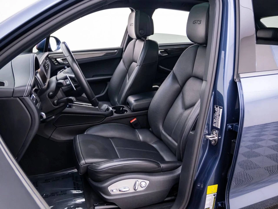 2022 Porsche Macan GTS - Image 5 of 5