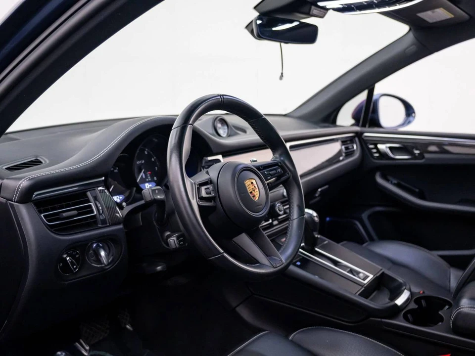 2022 Porsche Macan GTS - Image 4 of 5