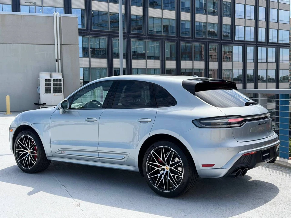 2022 Porsche Macan GTS - Image 3 of 5