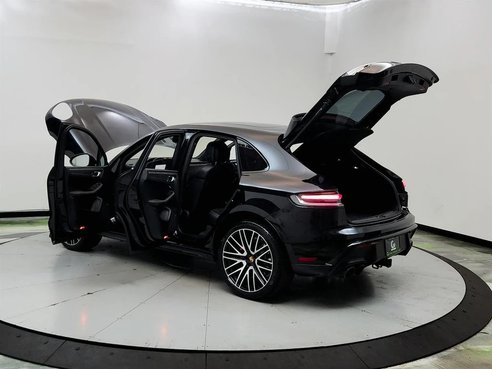 2022 Porsche Macan GTS - Image 12 of 31