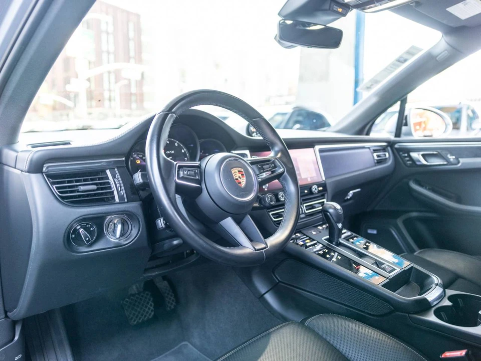 2022 Porsche Macan GTS - Image 4 of 5