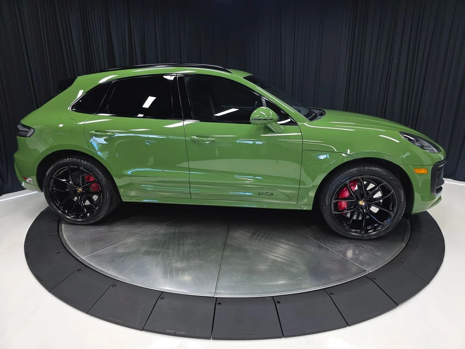 2022 Porsche Macan GTS - Image 13 of 31