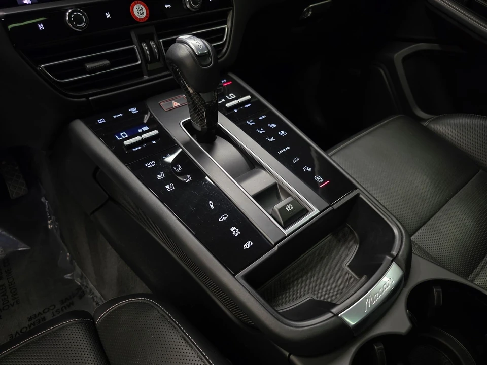2022 Porsche Macan GTS - Image 29 of 31