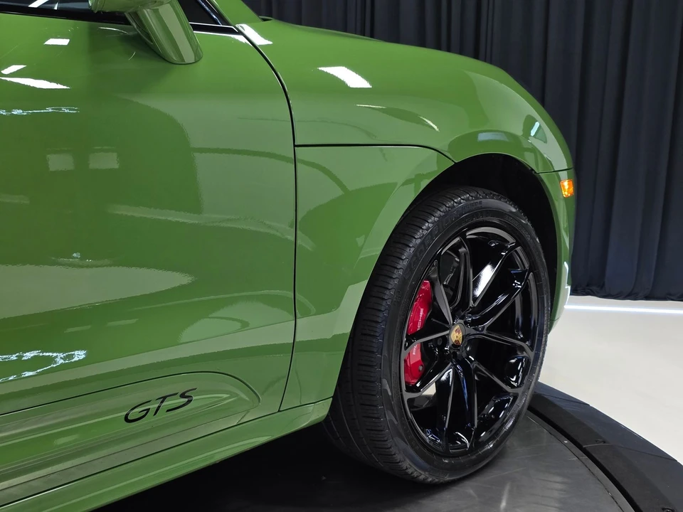 2022 Porsche Macan GTS - Image 4 of 31