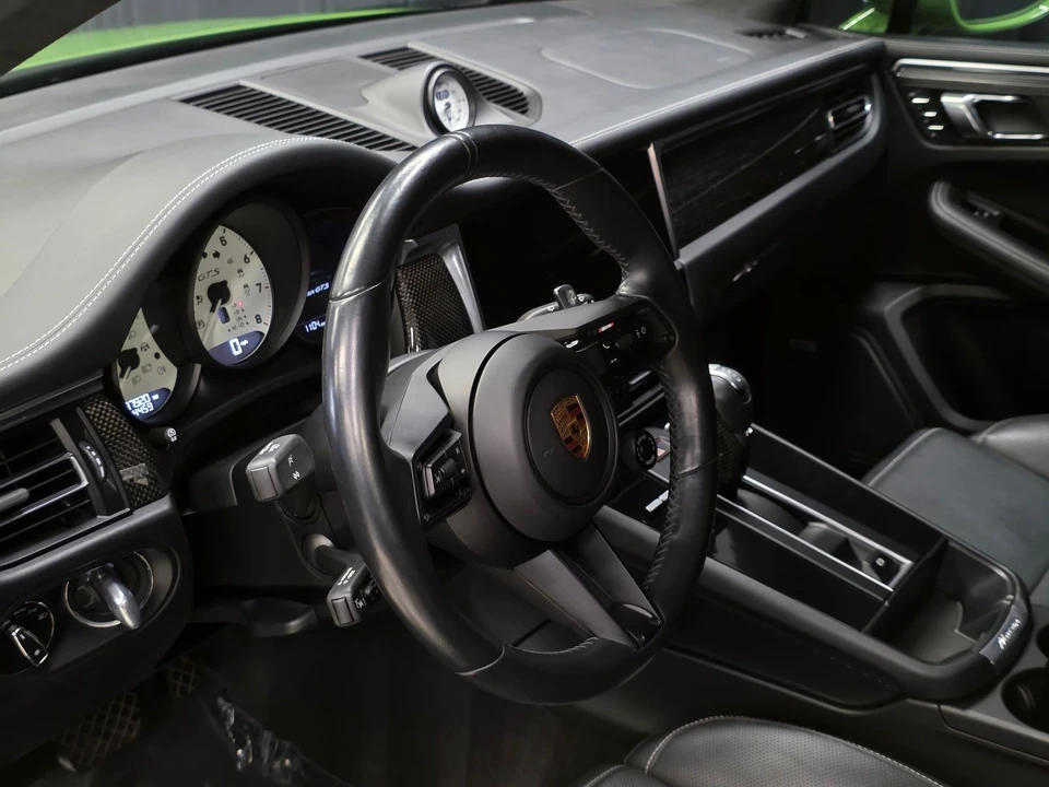 2022 Porsche Macan GTS - Image 22 of 31