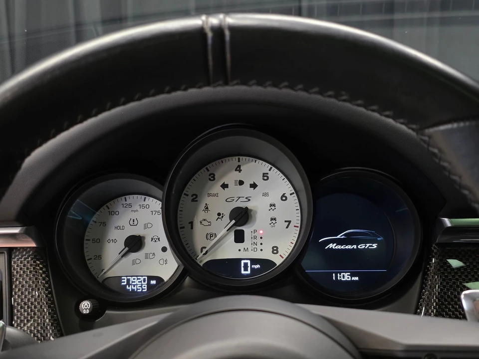 2022 Porsche Macan GTS - Image 26 of 31