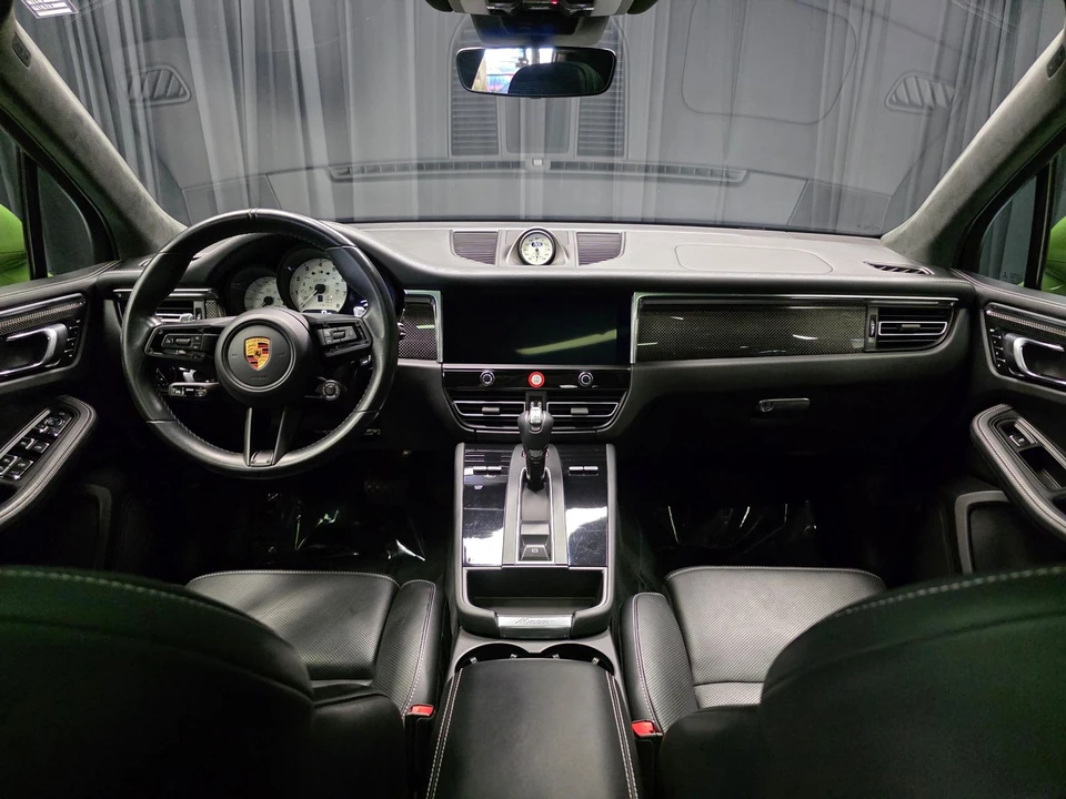 2022 Porsche Macan GTS - Image 23 of 31