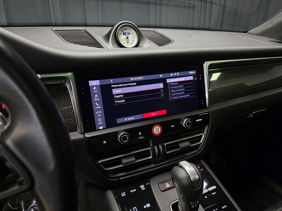 2022 Porsche Macan GTS - Image 27 of 31