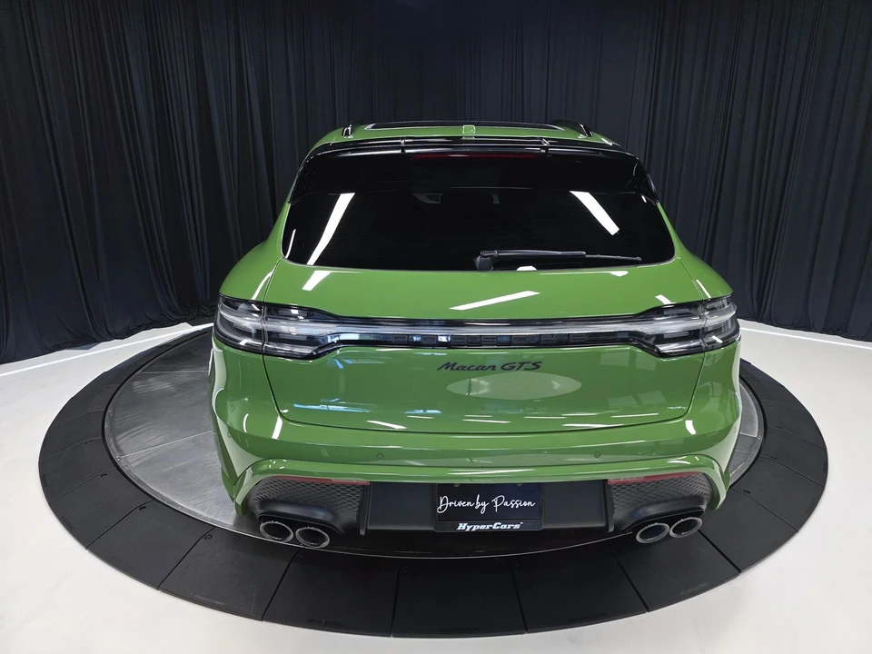 2022 Porsche Macan GTS - Image 11 of 31