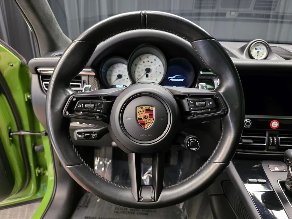 2022 Porsche Macan GTS - Image 25 of 31