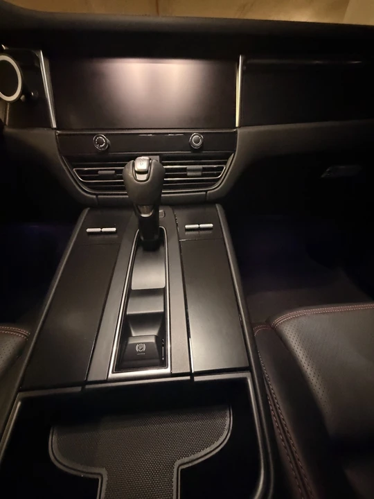 2022 Porsche Macan GTS - Image 9 of 23