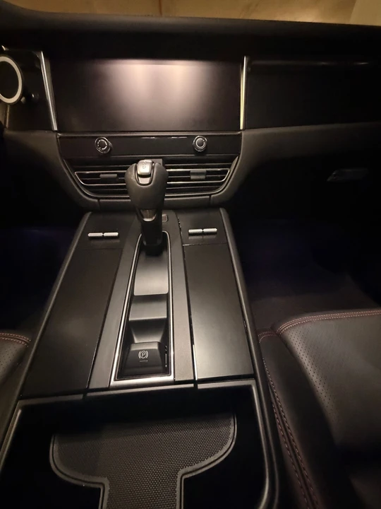 2022 Porsche Macan GTS - Image 19 of 23