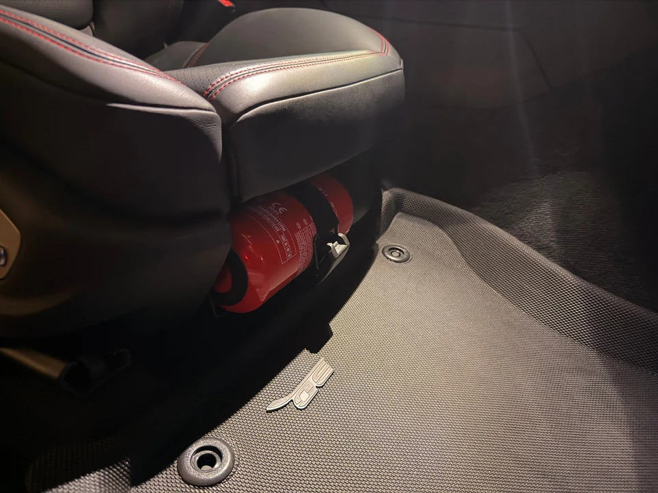 2022 Porsche Macan GTS - Image 11 of 23