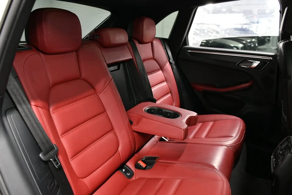 2022 Porsche Macan GTS - Image 18 of 20