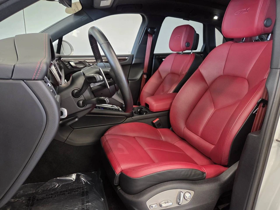 2022 Porsche Macan GTS - Image 5 of 5