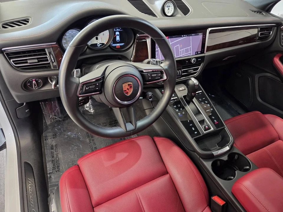 2022 Porsche Macan GTS - Image 4 of 5