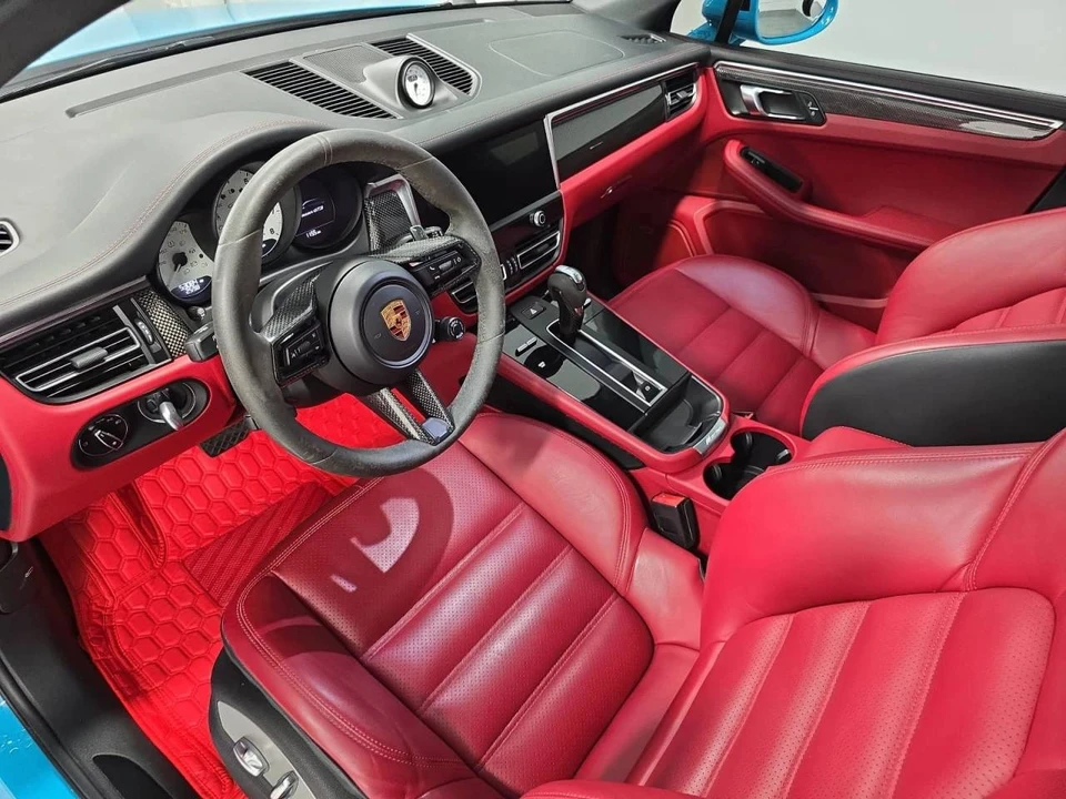 2022 Porsche Macan GTS - Image 4 of 5