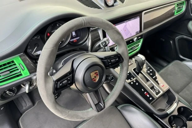 2022 Porsche Macan GTS - Image 5 of 8