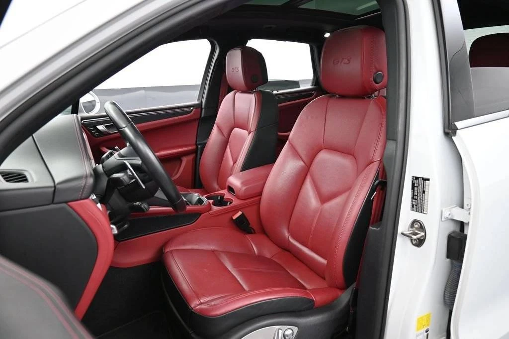 2022 Porsche Macan GTS - Image 5 of 5