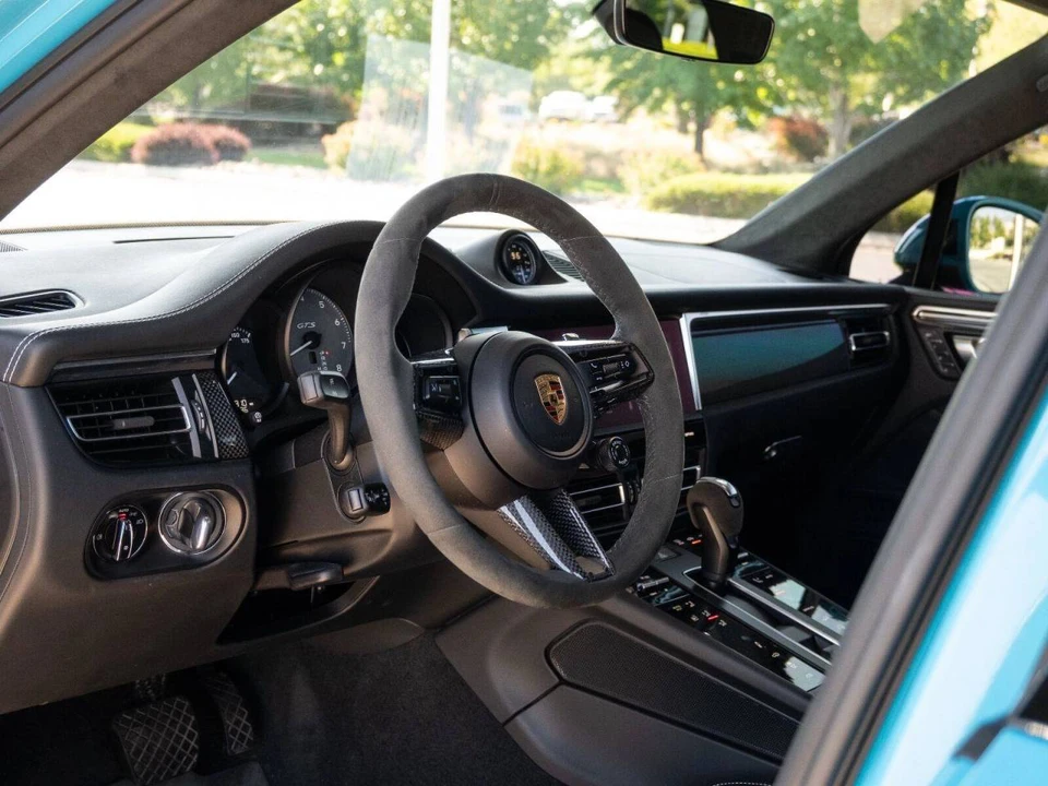 2022 Porsche Macan GTS - Image 4 of 5