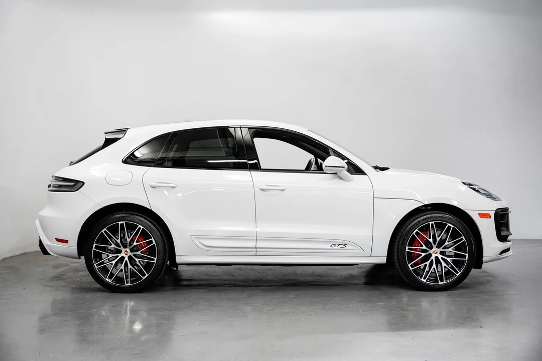 2022 Porsche Macan GTS - Image 2 of 31