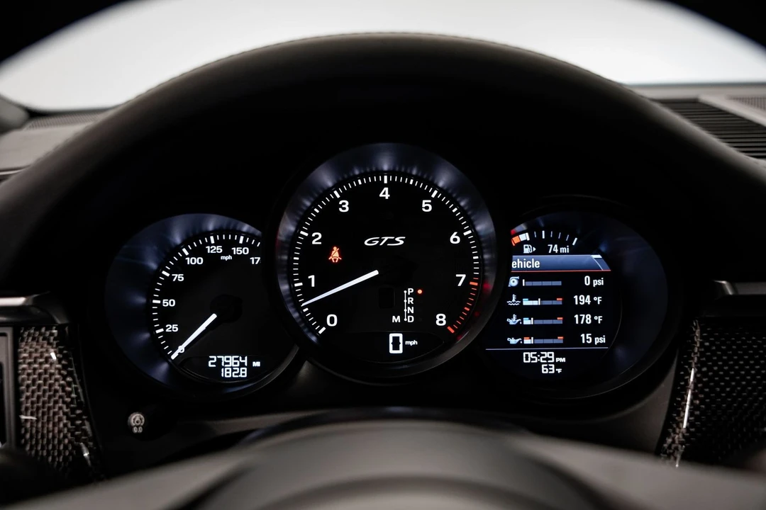 2022 Porsche Macan GTS - Image 11 of 31