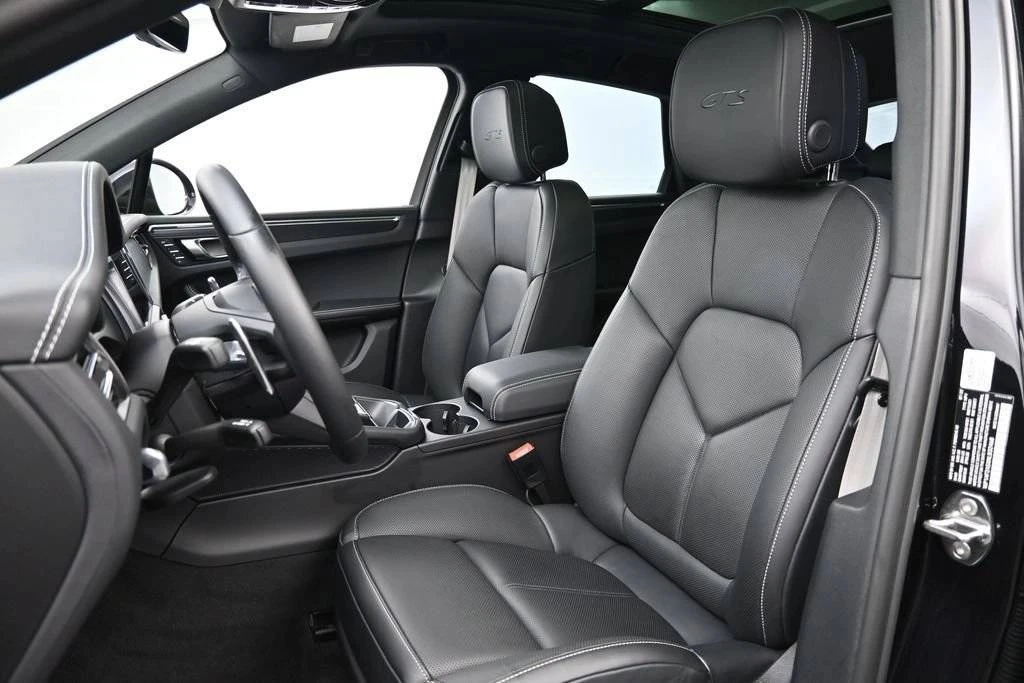 2022 Porsche Macan GTS - Image 5 of 5