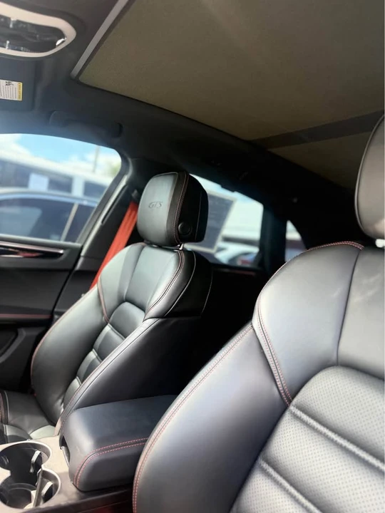 2022 Porsche Macan GTS - Image 5 of 5