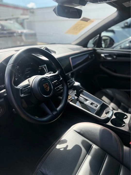 2022 Porsche Macan GTS - Image 4 of 5