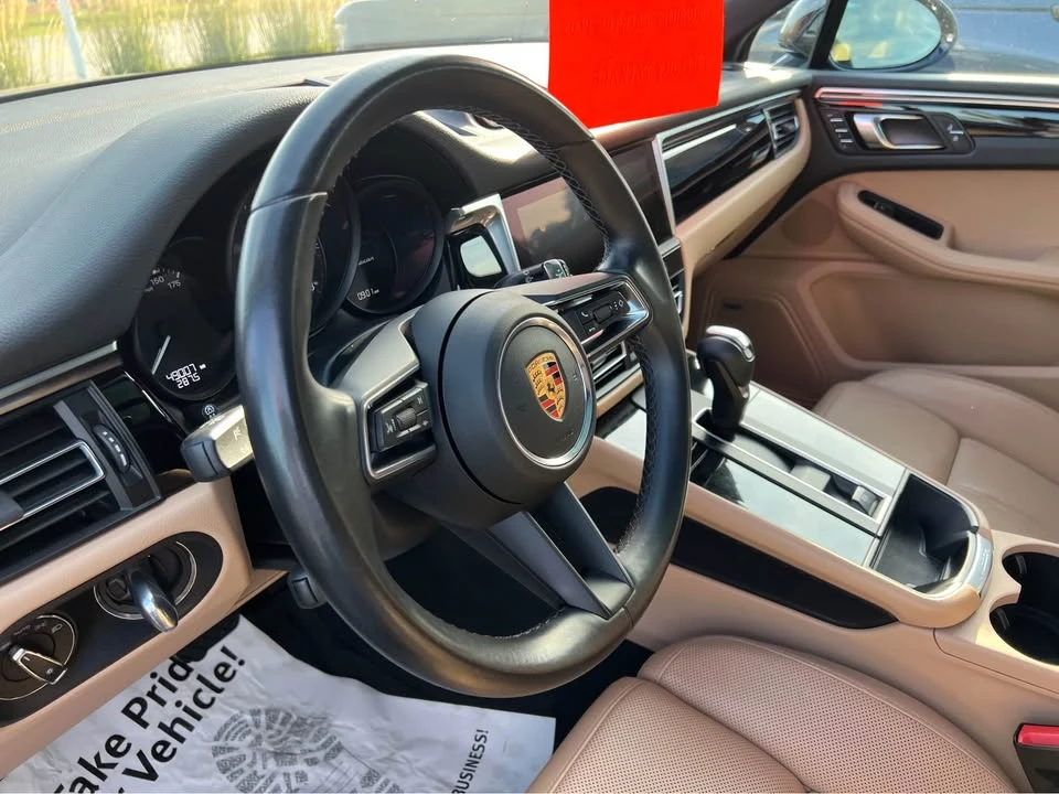 2022 Porsche Macan - Image 5 of 12