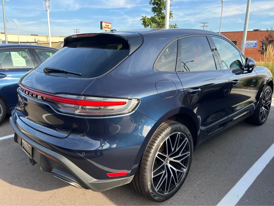 2022 Porsche Macan - Image 3 of 12